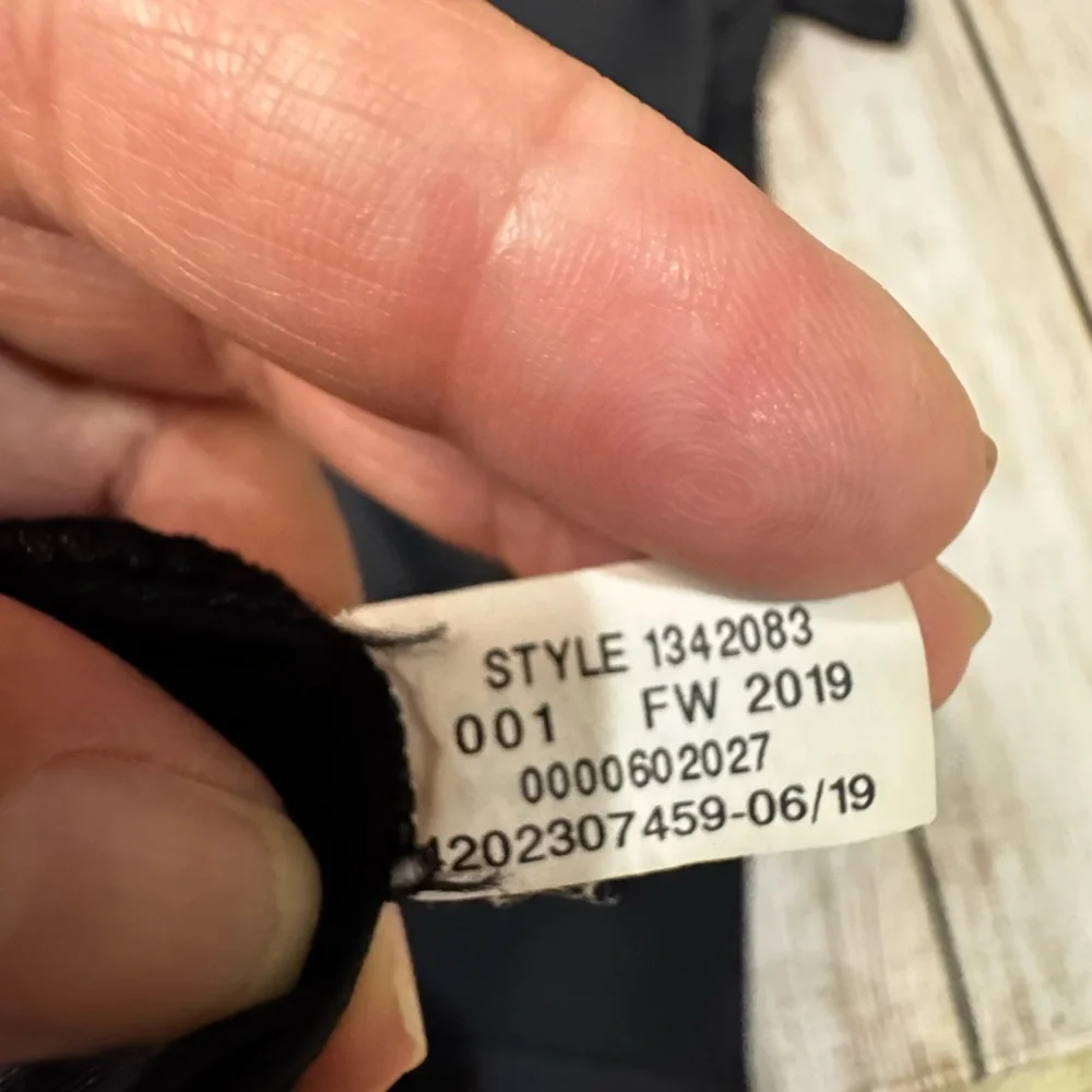 Pre-Loved Boy's Under Armour Polo Shirt Black HeatGear YXL